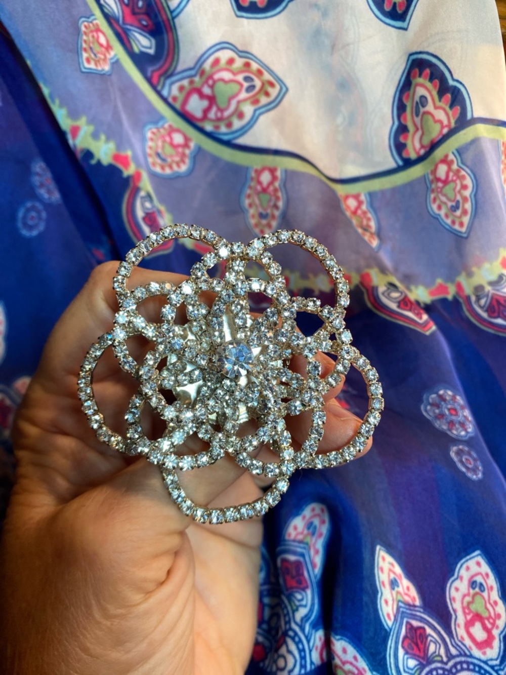 Vintage Rhinestone Statement Brooch | Large 7 cm | Sparkling Multi-Loop Design